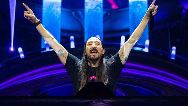 Ile zarabia DJ na Tomorrowland? Zaskakujące zarobki i fakty Ile zarabia DJ na Tomorrowland? Zaskakujące zarobki i fakty